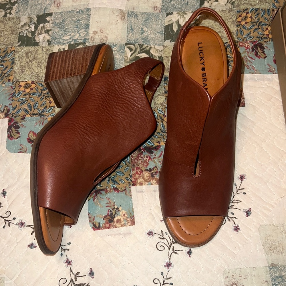 Lucky Brand chunky heels Brown Leather size 10 New in Box